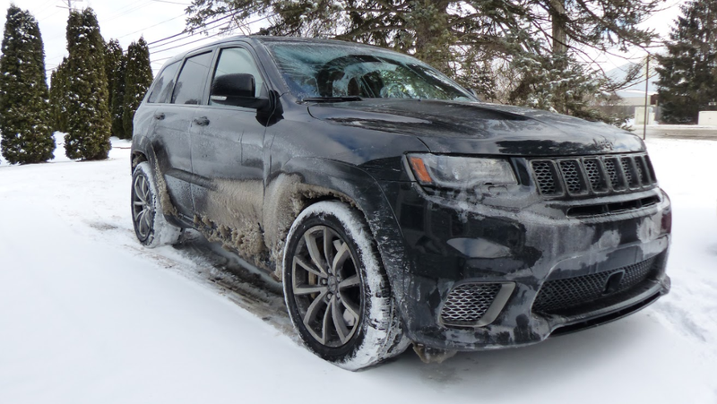 Illustration for article titled Towing An Old Jeep Through An Ice Storm With A 707 HP Jeep Grand Cherokee Trackhawk Was Truly Terrifying